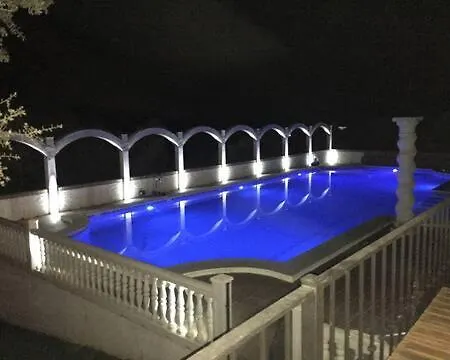 La Lola - Secluded Hacienda *